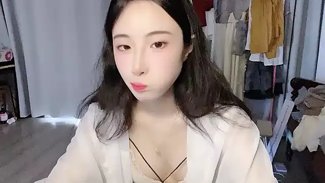 Freya7777 online show from September 14, 7:40 am