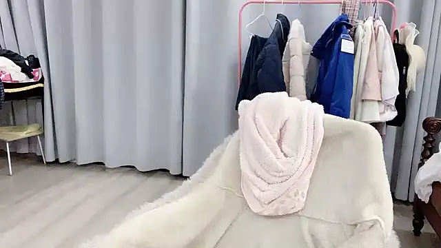 Freya7777 online show from December 3, 2:26 pm