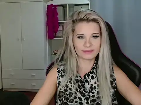 KristineGlow online show from October 24, 6:26 pm