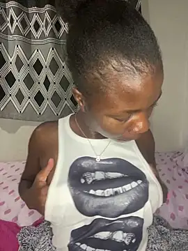 Crazyqueenxxx online show from September 18, 11:29 pm