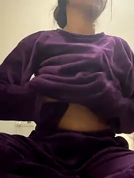 Snapshot of HeerStd chatting on November 9, 2:59 pm HeerStd online show from November 9, 2:59 pm