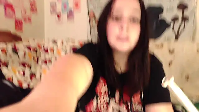 Snapshot of Shadow_Slut chatting on October 21, 3:18 am Shadow Slut online show from October 21, 3:18 am