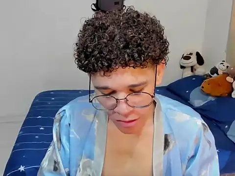 Snapshot of Tom_Blues chatting on October 21, 2:40 pm Tom Blues online show from October 21, 2:40 pm