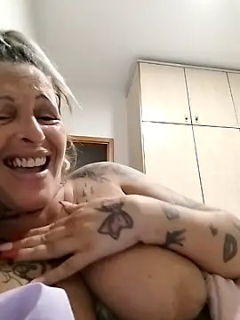 canariamorbosa online show from October 5, 11:35 pm