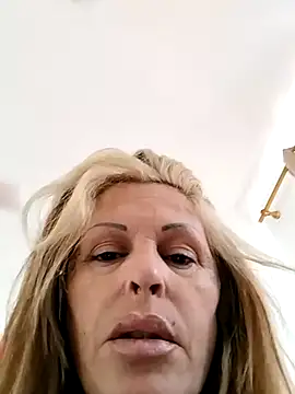 canariamorbosa online show from November 10, 8:46 am