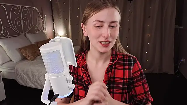 Snapshot of VesperaCeleste chatting on November 12, 5:41 am VesperaCeleste online show from November 12, 5:41 am