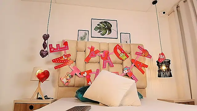 elizawiliamst online show from September 19, 12:06 pm