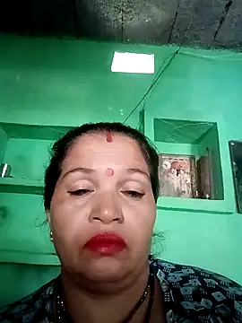 Manavi x online show from October 18, 8:15 am