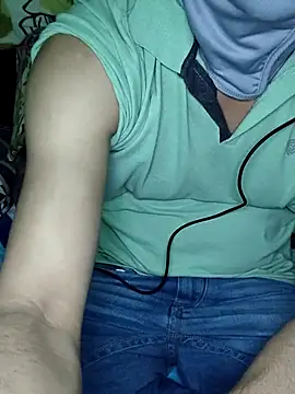 Snapshot of chocolate_alone chatting on September 23, 7:06 pm chocolate alone online show from September 23, 7:06 pm