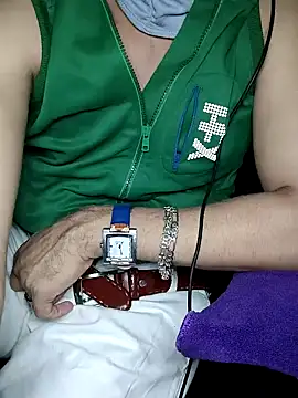 Snapshot of chocolate_alone chatting on September 30, 6:24 pm chocolate alone online show from September 30, 6:24 pm