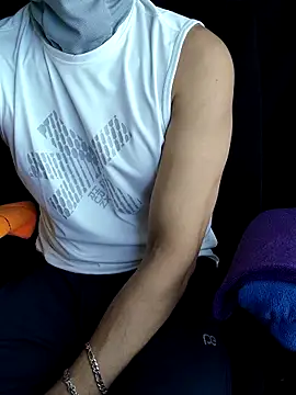 Snapshot of chocolate_alone chatting on October 15, 6:35 am chocolate alone online show from October 15, 6:35 am