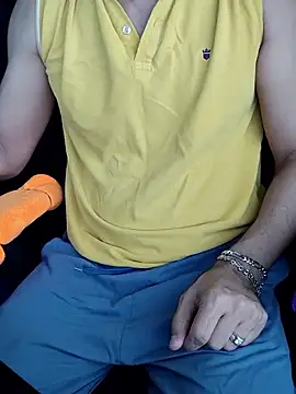 Snapshot of chocolate_alone chatting on October 19, 7:09 am chocolate alone online show from October 19, 7:09 am