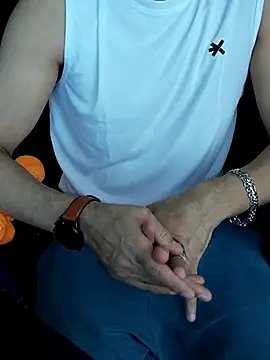 Snapshot of chocolate_alone chatting on October 20, 6:25 am chocolate alone online show from October 20, 6:25 am