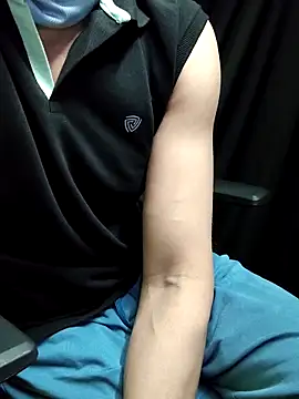 Snapshot of chocolate_alone chatting on November 6, 9:54 am chocolate alone online show from November 6, 9:54 am