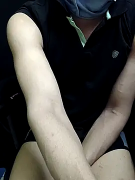 Snapshot of chocolate_alone chatting on December 15, 2:21 pm chocolate alone online show from December 15, 2:21 pm