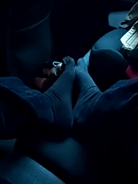 Snapshot of Horny_mummy chatting on November 24, 7:19 am Horny mummy online show from November 24, 7:19 am