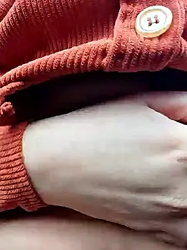 Snapshot of Horny_mummy chatting on December 1, 11:37 am Horny mummy online show from December 1, 11:37 am