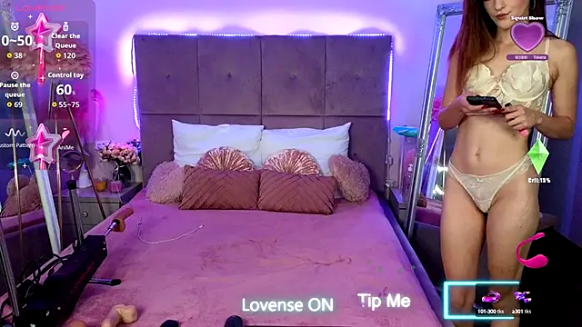 Snapshot of Nicole_Bond chatting on October 11, 2:11 am Nicole Bond online show from October 11, 2:11 am