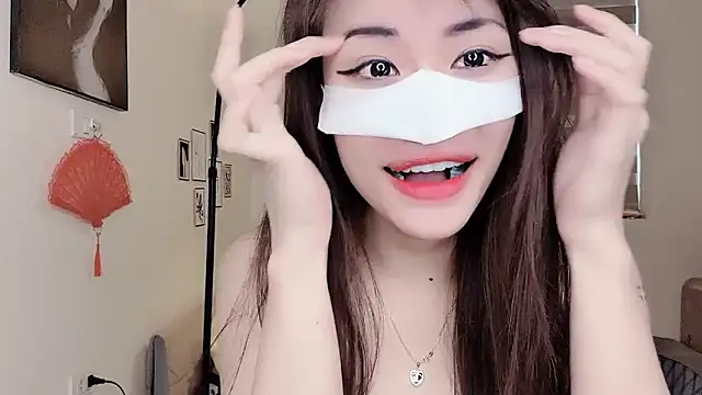 Snapshot of MaiLiiil chatting on September 14, 4:22 am MaiLiiil online show from September 14, 4:22 am