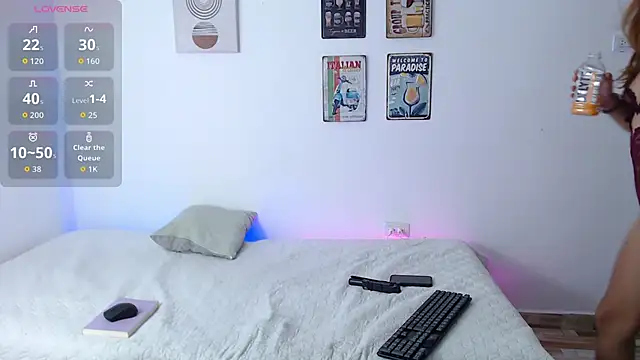 Laramucci online show from September 16, 7:48 pm