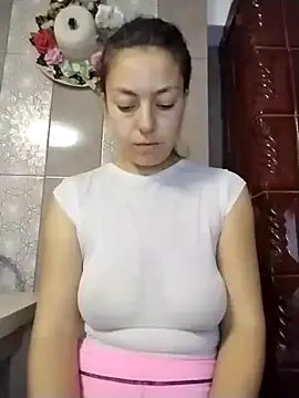 Snapshot of LenaBloomy chatting on October 3, 11:29 am LenaBloomy online show from October 3, 11:29 am