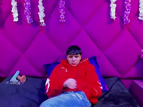 Snapshot of Bruno_Cruzz chatting on September 19, 2:46 am Bruno Cruzz online show from September 19, 2:46 am