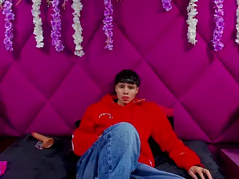 Snapshot of Bruno_Cruzz chatting on September 27, 2:27 am Bruno Cruzz online show from September 27, 2:27 am