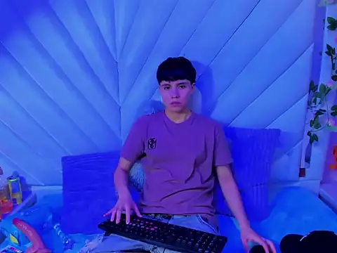 Snapshot of Bruno_Cruzz chatting on October 16, 2:34 am Bruno Cruzz online show from October 16, 2:34 am