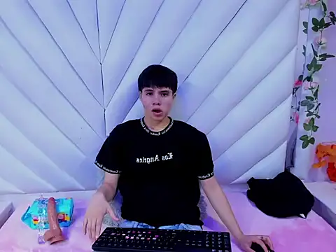 Snapshot of Bruno_Cruzz chatting on October 21, 2:34 am Bruno Cruzz online show from October 21, 2:34 am