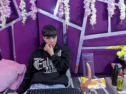 Snapshot of Bruno_Cruzz chatting on November 29, 2:25 am Bruno Cruzz online show from November 29, 2:25 am