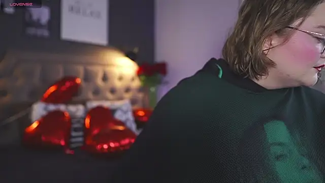 Alissa S online show from February 12, 1:06 pm