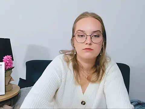 AliceCrazy69 online show from September 16, 3:35 pm