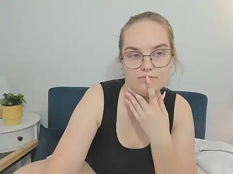 AliceCrazy69 online show from November 16, 11:49 am