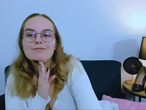 AliceCrazy69 online show from November 21, 12:48 pm