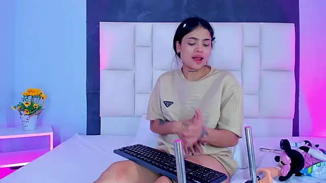 SammyRose  online show from November 10, 7:29 am