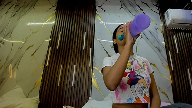 VictoriaDuart online show from October 20, 7:58 pm