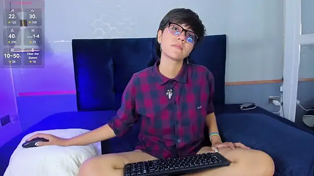 Tsuki Maru online show from October 9, 8:29 pm