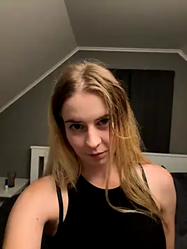 ellieen online show from October 11, 9:24 pm