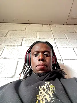 Wuu2now online show from October 6, 8:45 am