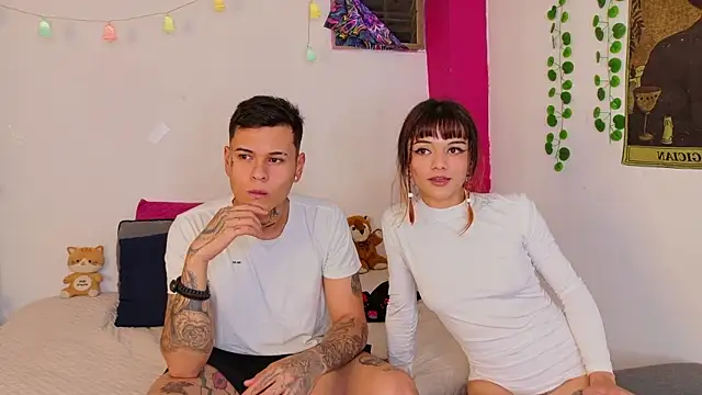 Snapshot of rosse_dredd chatting on December 4, 4:00 am rosse dredd online show from December 4, 4:00 am