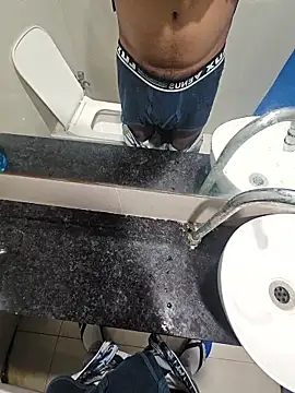 Snapshot of Gamecoc chatting on November 26, 10:16 am Gamecoc online show from November 26, 10:16 am