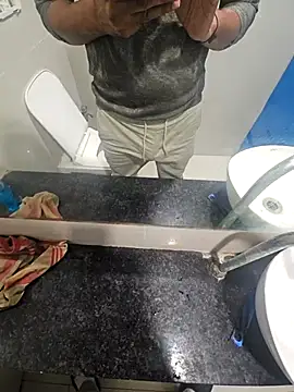 Snapshot of Gamecoc chatting on November 28, 5:43 am Gamecoc online show from November 28, 5:43 am