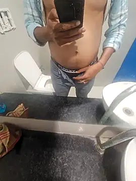 Snapshot of Gamecoc chatting on November 29, 10:40 am Gamecoc online show from November 29, 10:40 am