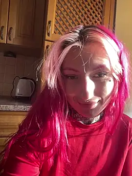 Snapshot of Nina_Blum_ chatting on November 18, 6:29 am Nina Blum online show from November 18, 6:29 am