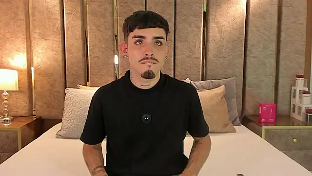 NikoStone  online show from October 19, 5:19 am