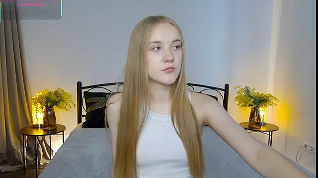 KumiKruz online show from September 15, 1:22 pm