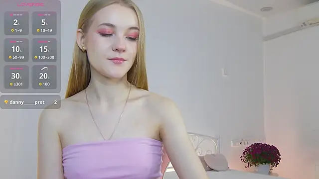 KumiKruz online show from November 10, 2:27 pm