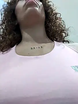 roxyrougee online show from November 11, 4:18 pm