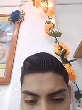 aispuro8505 online show from October 15, 11:05 pm