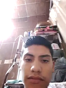 aispuro8505 online show from November 27, 8:27 am